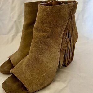Kenneth Cole Reaction size 8 Unique fringe open toed booties
